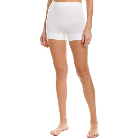 Assets by Spanx White Shaping Girl Shorts NWOT - Picture 1 of 2
